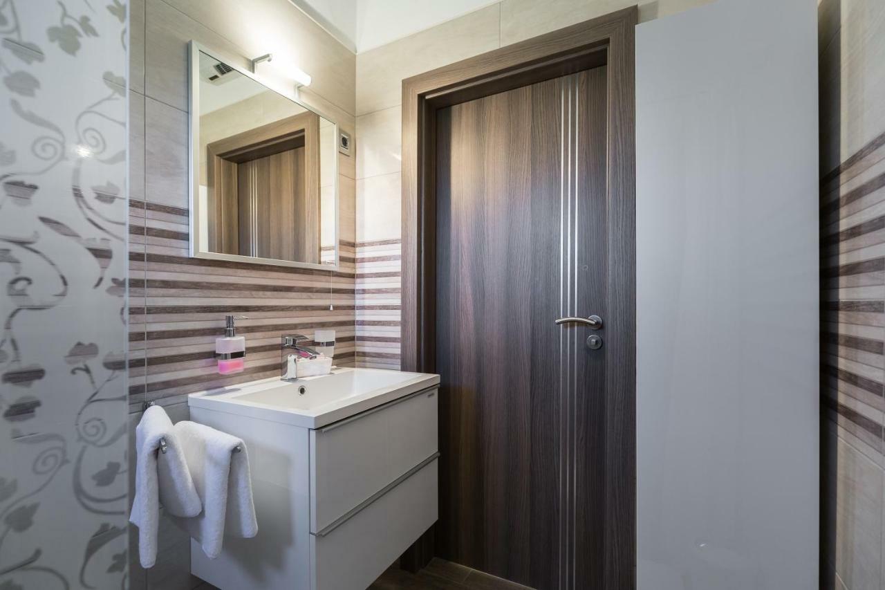 Modern And Spacious Apartment Bibinje Exteriér fotografie